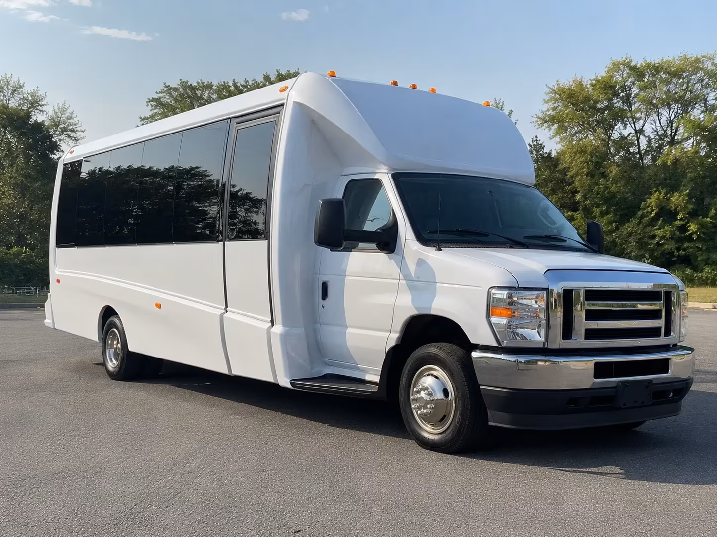 18 Passenger Party Bus Exterior