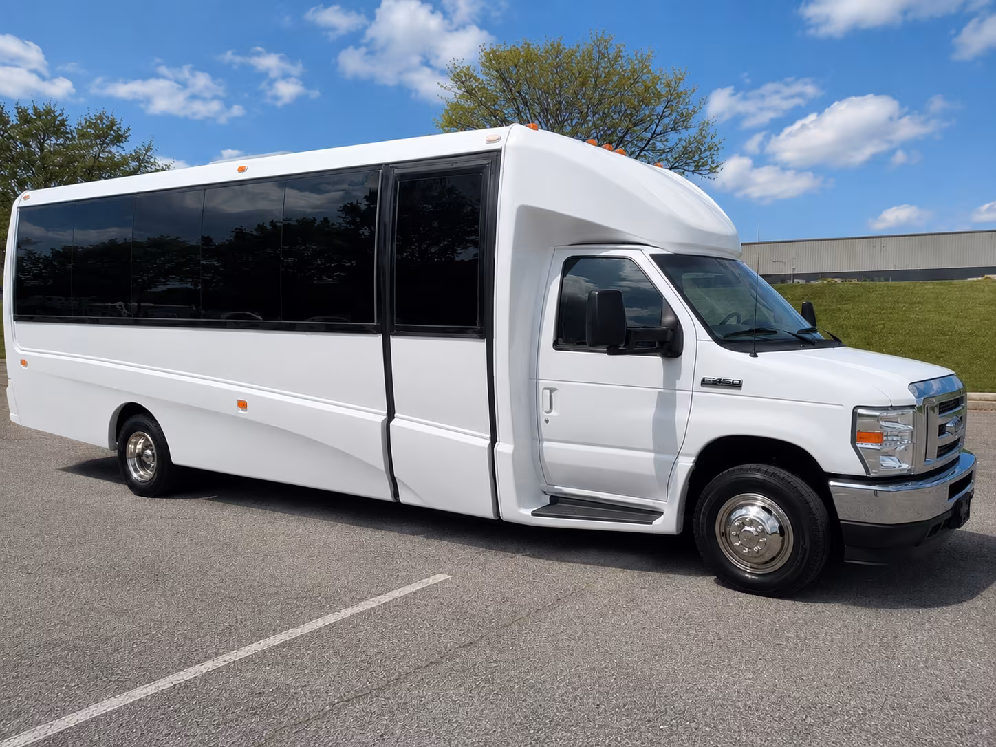 Salem Airport Shuttle & Transportation party bus exterior