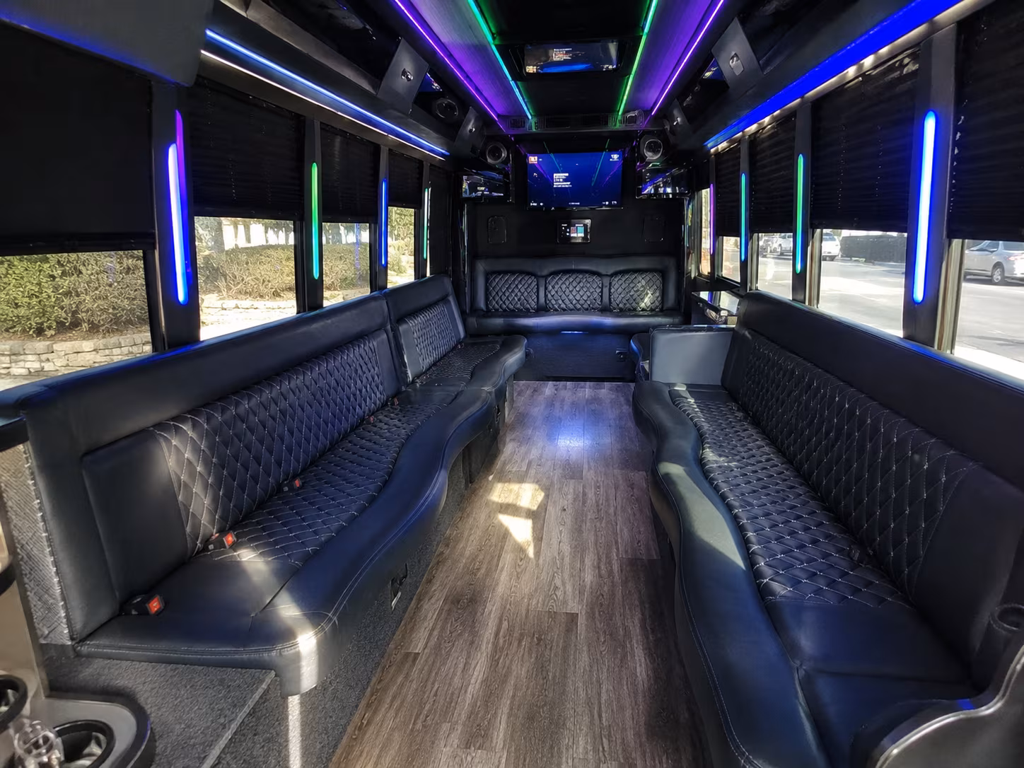 Vancouver Winery Tour & Pub Crawl Transportation